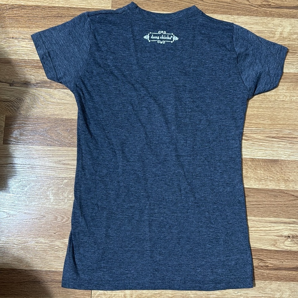 Cow t-shirt with “dang farm chick” on front with a fancy looking cow Size Small - Picture 4 of 5